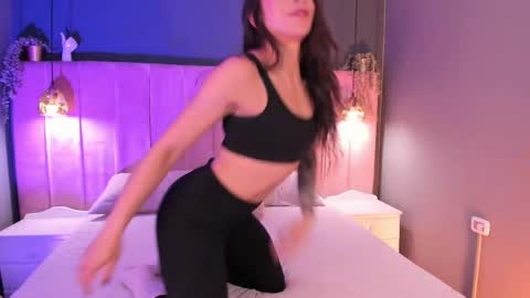 Riley online show from April 9, 2026, 9:42 pm