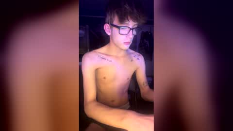 Snapshot of rileybex chatting on April 30, 2026, 10:03 pm RileyBex online show from April 30, 2026, 10:03 pm