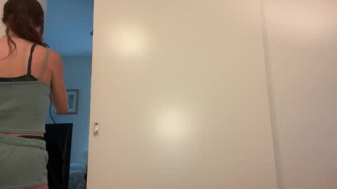 Riley online show from March 17, 2026, 11:08 pm