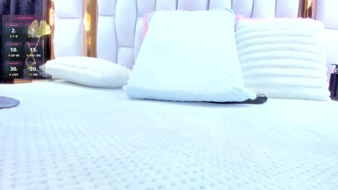 Riley online show from November 22, 2025, 11:31 am