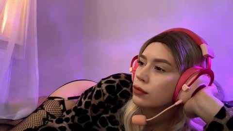 Emily online show from October 1, 2025, 6:19 am