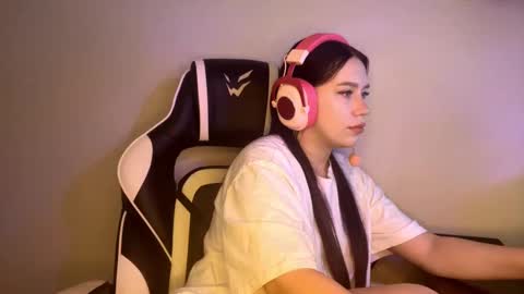 Emily online show from October 2, 2025, 7:37 am
