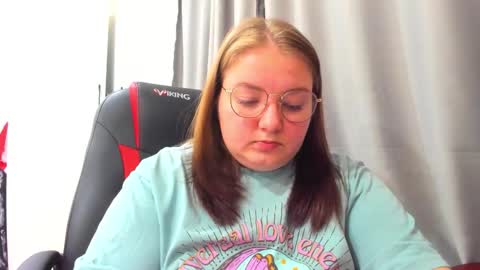 Snapshot of rina16 chatting on October 24, 2025, 2:02 pm rina16 online show from October 24, 2025, 2:02 pm