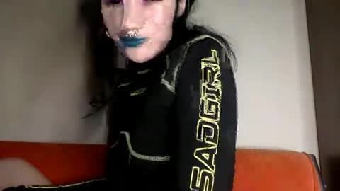 rina_the_great online show from December 3, 2025, 3:10 pm