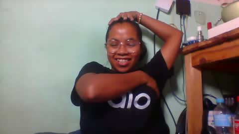 rinah856024 online show from April 21, 2026, 5:50 pm