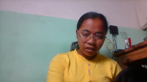 rinah856024 online show from April 25, 2026, 6:05 am