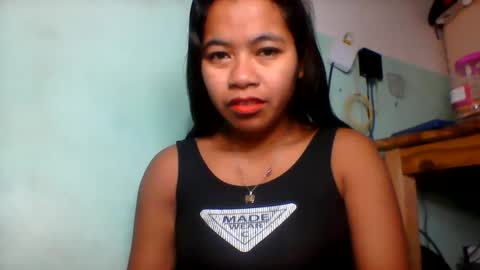 rinah856024 online show from June 9, 2026, 4:35 am