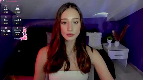 Emilia online show from October 3, 2025, 2:58 pm