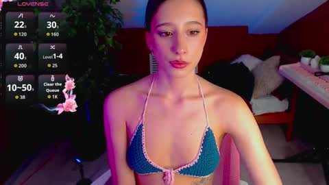 Emilia online show from October 10, 2025, 2:27 pm