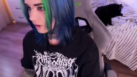 Snapshot of ripper_66 chatting on October 15, 2025, 1:11 pm   DianaBrite            fansl y online show from October 15, 2025, 1:11 pm