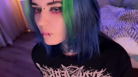 Snapshot of ripper_66 chatting on October 16, 2025, 5:25 pm   DianaBrite            fansl y online show from October 16, 2025, 5:25 pm