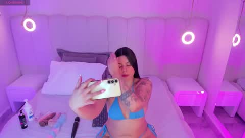 Riri Candy online show from October 12, 2025, 3:38 am