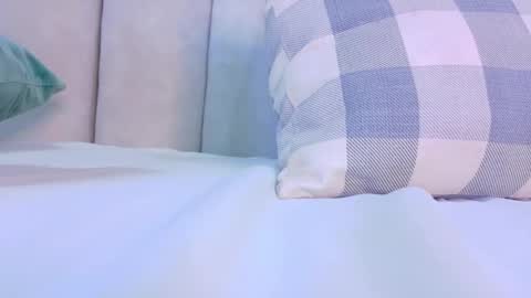 RIRI  online show from February 9, 2026, 8:57 pm