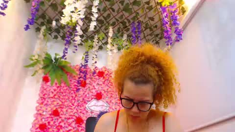 Snapshot of risitos_de_oro_ chatting on July 1, 2026, 9:55 am Risitos De Oro online show from July 1, 2026, 9:55 am