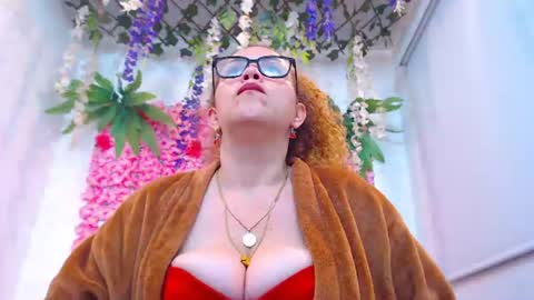 Snapshot of risitos_de_oro_ chatting on July 3, 2026, 10:21 am Risitos De Oro online show from July 3, 2026, 10:21 am