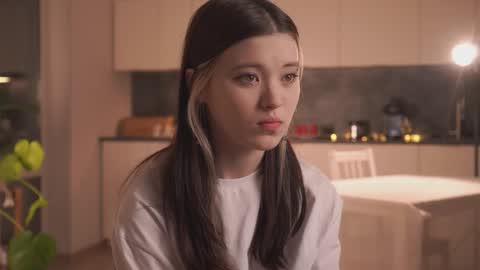 Snapshot of rivagosnell chatting on February 5, 2026, 4:11 pm Akemi online show from February 5, 2026, 4:11 pm