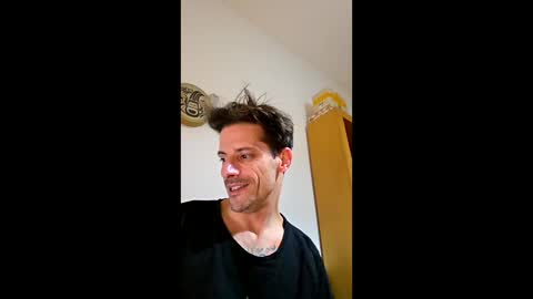 rizzo1980682473 online show from April 13, 2026, 9:20 pm