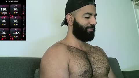 SebasRoa online show from March 7, 2025, 2:23 pm