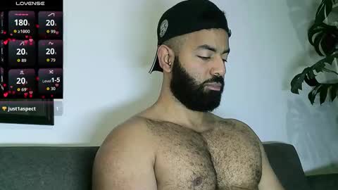 SebasRoa online show from October 2, 2025, 3:30 pm