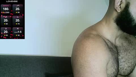 SebasRoa online show from December 3, 2025, 3:21 pm