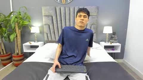 Roan Birkin online show from February 2, 2025, 7:14 pm