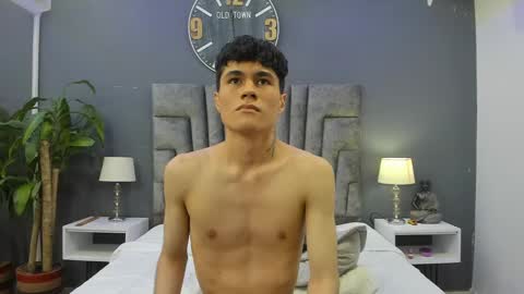 Roan Birkin online show from February 4, 2025, 1:45 am