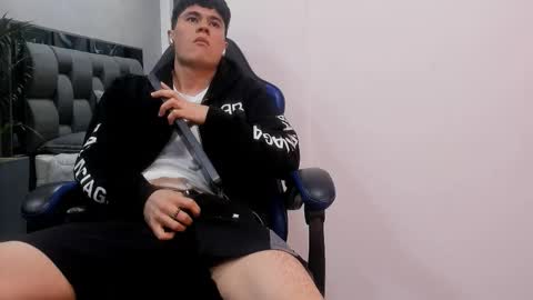 Roan Birkin online show from October 22, 2025, 8:41 pm