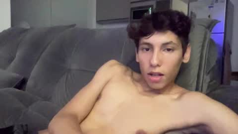 Snapshot of roandry909974 chatting on December 2, 2024, 1:58 am roandry909974 online show from December 2, 2024, 1:58 am