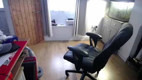 Snapshot of rob28101 chatting on February 6, 2026, 8:51 am rob online show from February 6, 2026, 8:51 am