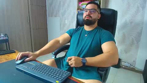 Snapshot of robby_k chatting on November 6, 2025, 11:48 pm Robby online show from November 6, 2025, 11:48 pm