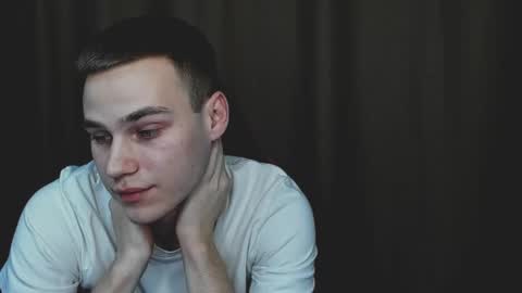 robert10211 online show from December 27, 2024, 12:07 am