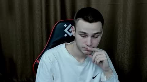 robert10211 online show from January 15, 2025, 7:55 pm