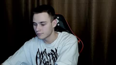 robert10211 online show from January 21, 2025, 8:32 pm