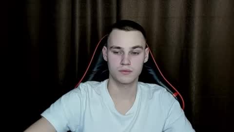 robert10211 online show from February 20, 2025, 5:51 pm