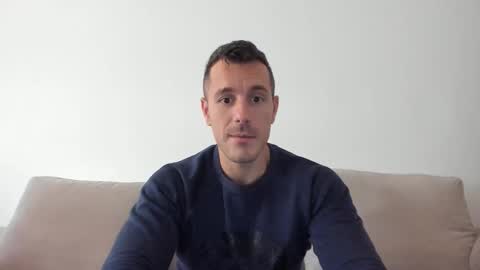 roberto4ever online show from October 26, 2025, 12:22 pm