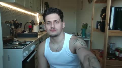 Roberto online show from March 8, 2026, 12:31 pm