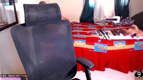 Snapshot of robin_h00t chatting on February 26, 2026, 7:35 pm Ivanna and Robin online show from February 26, 2026, 7:35 pm