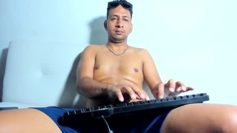 robin_sexx1 online show from November 30, 2025, 10:03 pm