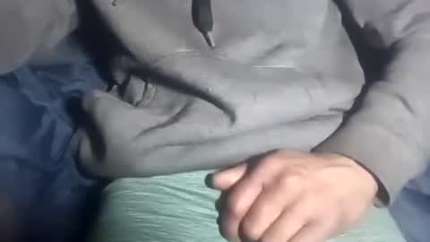 R online show from November 17, 2025, 2:12 pm