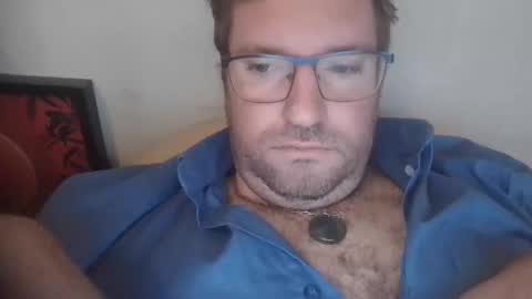 Snapshot of robinouhot chatting on November 9, 2025, 8:56 am robinouhot online show from November 9, 2025, 8:56 am