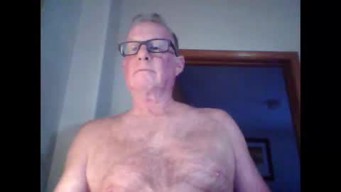 robo0000 online show from May 15, 2026, 11:12 pm