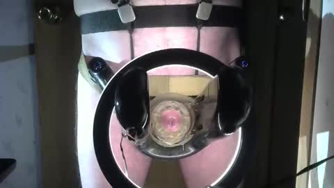 Snapshot of robodickmilker chatting on October 31, 2025, 4:52 pm Robodickmilker online show from October 31, 2025, 4:52 pm