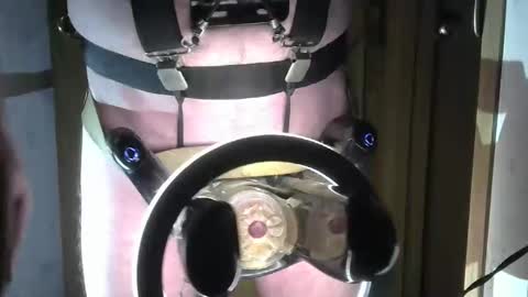 Snapshot of robodickmilker chatting on November 26, 2025, 12:44 am Robodickmilker online show from November 26, 2025, 12:44 am