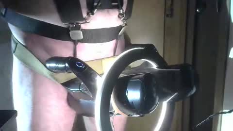 Snapshot of robodickmilker chatting on December 4, 2025, 7:44 pm Robodickmilker online show from December 4, 2025, 7:44 pm