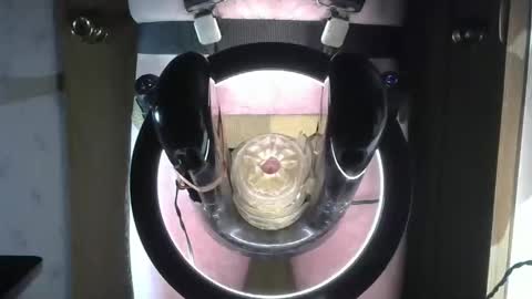 Snapshot of robodickmilker chatting on December 20, 2025, 8:27 pm Robodickmilker online show from December 20, 2025, 8:27 pm