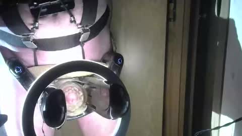 Snapshot of robodickmilker chatting on January 18, 2026, 6:34 pm Robodickmilker online show from January 18, 2026, 6:34 pm