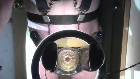 Snapshot of robodickmilker chatting on February 18, 2026, 12:39 am Robodickmilker online show from February 18, 2026, 12:39 am