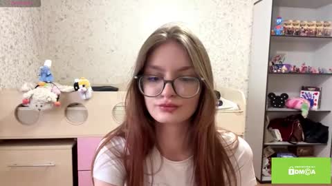 robynsentinella online show from February 17, 2026, 2:41 am