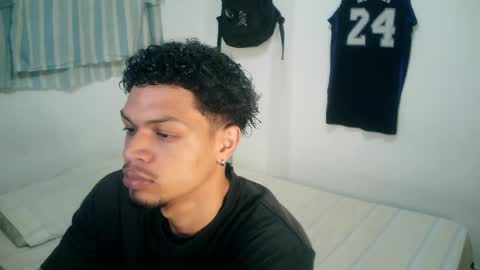 Rocco online show from November 4, 2025, 1:32 pm