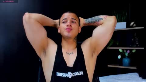 rocco_santos online show from January 16, 2026, 1:31 am